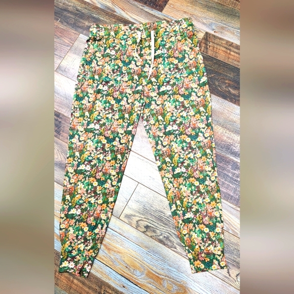 Lates By Kate Floral Jogger Pants - Picture 1 of 5
